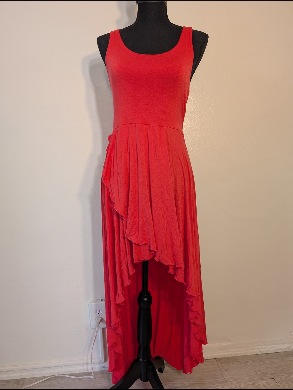 Sleeveless Red High-Low Ruffle Dress - Picture 8 of 10